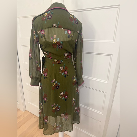 Ted Baker Olive Floral 3/5 Sleeve wrap Dress - Picture 3 of 10